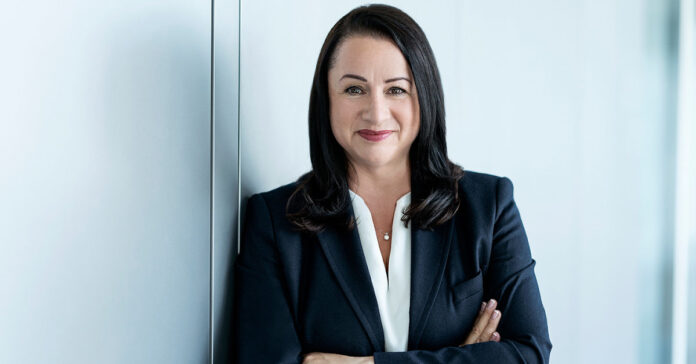 Im Dax gibt es nur ganze fünf Finanzchefinnen, eine davon ist Maria Ferraro von Siemens Energy. Ist dieses Phänomen für die Investoren gut oder schlecht? Die CFO-Forschung liefert Hinweise. Foto: Siemens Energy