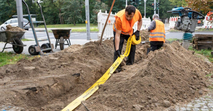 Die Kernaktionäre United Internet und Morgan Stanley streiten sich um die Bewertung des Kabel- und Glasfasernetzbetreibers Tele Columbus. Jetzt will United Internet ein Schiedsgericht einschalten und nimmt zugleich eine Wertminderung in Millionenhöhe vor. Foto: Tele Columbus AG, Markus Altmann